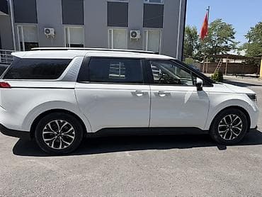 Kia Carnival: 2021 г., Минивэн — 4