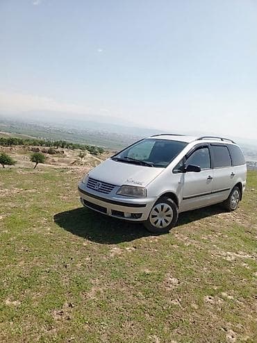 ижара машина: Volkswagen Sharan: 2001 г., 2 л, Кол менен иштөөчү, Бензин, Вэн/Минивэн — 5
