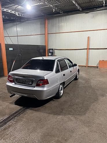 bmv 4: Chevrolet Nexia: 2008 г., Седан — 5