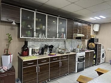 Кухонный гарнитур, цвет - Коричневый, Дерево