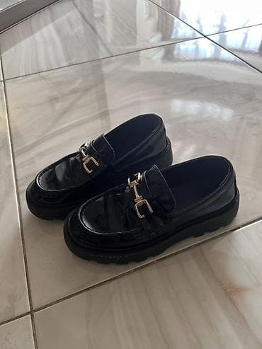 обувь zara: Лоферы женские, черные, лаковые Zara, 34 размер б/у - Материал верха — 1