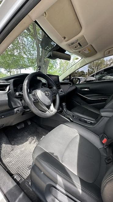 Toyota Corolla: 2022 г., 1.8 л, Вариатор, Гибрид, Седан — 4