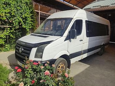 м 20: Volkswagen Crafter: 2011 г., Бус — 2