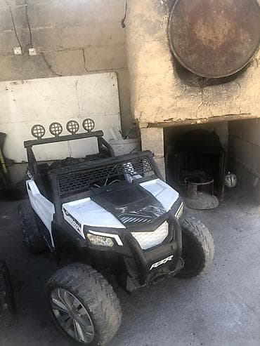 машина маленькая для детей: Детский электрокар, Б/у — 1