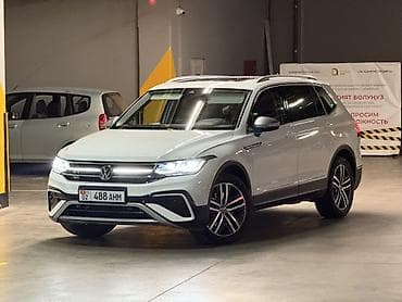 Volkswagen Tiguan: 2022 г., 2 л, Автомат, Бензин, Кроссовер