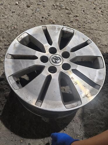 cd 70: Литые Диски R 17 Toyota, Комплект, отверстий - 5, Б/у — 1