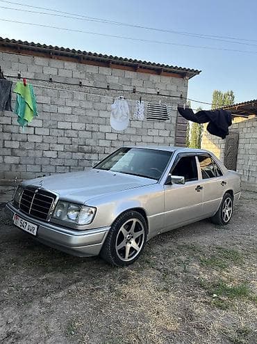 2 4 д: Mercedes-Benz W124: 1991 г., 2 л, Механика, Бензин — 1