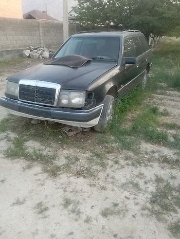 капот стрим: Mercedes-Benz 300E (W124) универсал - Кузов: универсал с рейлингами — 1
