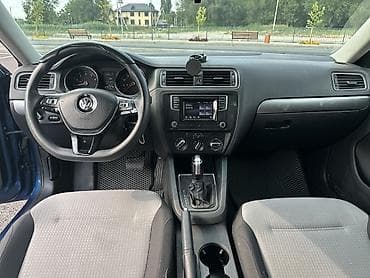 Транспорт: Volkswagen Jetta: 2017 г., 1.4 л, Автомат, Бензин, Седан — 10