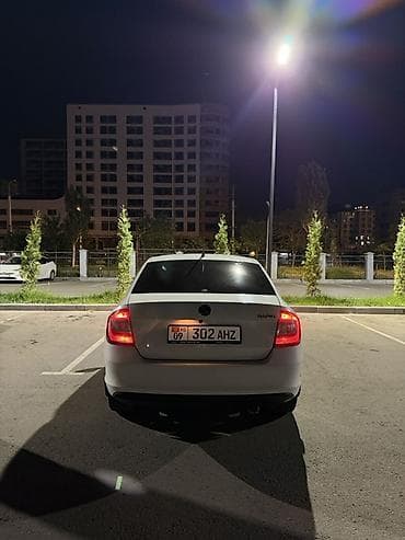 skoda октавия: Skoda Rapid: 2014 г., 1.6 л, Автомат, Бензин, Седан — 2