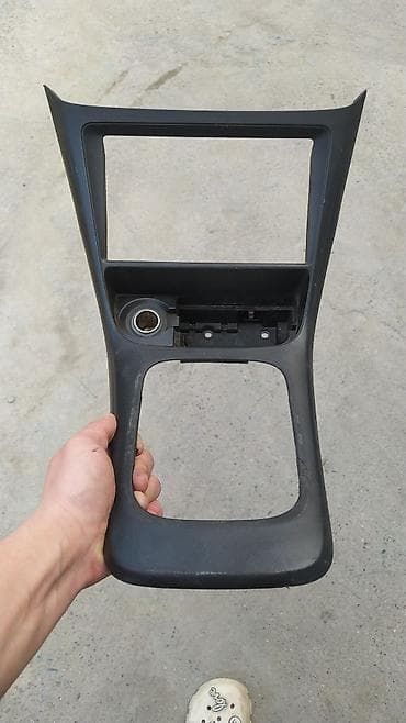 Центральная консоль Honda 2000 г. at lalafo.kg Центральная консоль Honda 2000 г.