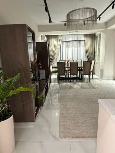 royal: 3 комнаты, Агентство недвижимости — 2