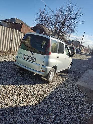 skyline gtr: Toyota Yaris Verso: 2001 г., 1.3 л, Механика, Бензин, Хэтчбэк — 10