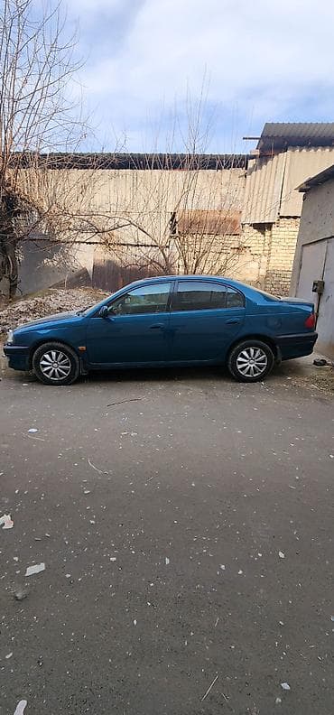 mantero sport: Toyota Avensis: 1998 г., 2 л, Механика, Бензин, Седан — 2