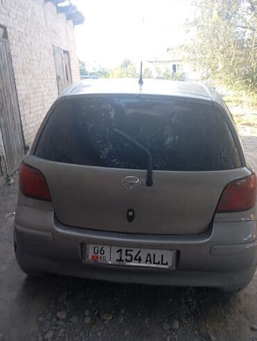 набор ключи: Toyota Yaris: 2004 г., Бензиновая, Хэтчбэк — 2