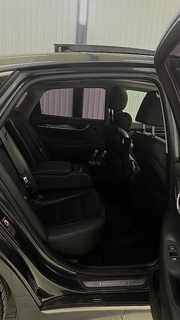 gra: Hyundai Grandeur: 2019 г., 2.4 л, Автомат, Гибрид, Седан — 5