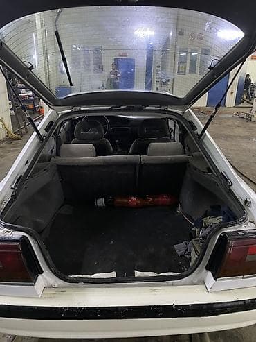 мазда 626 капелла: Mazda 626: 1989 г., 2 л, Механика, Бензин, Седан — 9