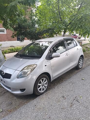 Toyota Vitz: 2007 г., 1.3 л, Автомат, Бензин, Хэтчбэк — 4