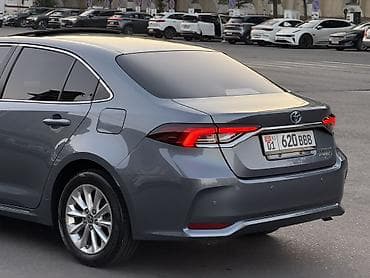 avalon 2017: Toyota Corolla: 2020 г., 1.8 л, Типтроник, Гибрид, Седан — 4