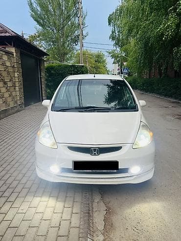 step wgn: Honda Fit: 2002 г., 1.3 л, Вариатор, Бензин, Хэтчбэк — 7