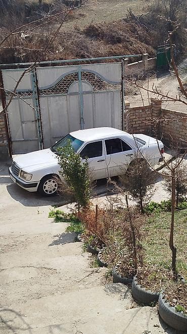 бмв м: Mercedes-Benz E-Class: 1992 г., Седан — 5