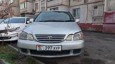 Toyota Gaia: 2003 г., 2 л, Автомат, Бензин, Минивэн