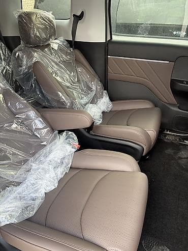 капитан: Wuling Starlight 730 EV。7‑местный семейный MPV. Кузов и дизайн: - — 4