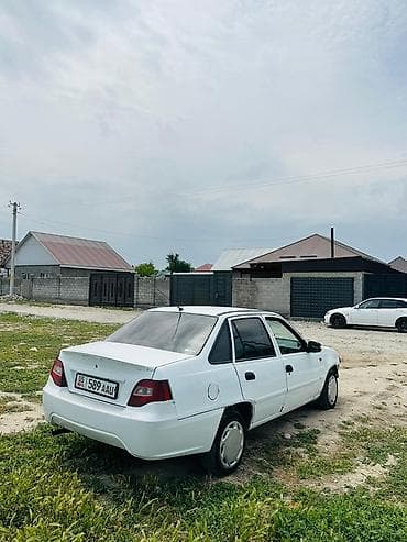 некия 2: Daewoo Nexia: 2010 г., 1.6 л, Механика, Бензин, Седан — 1