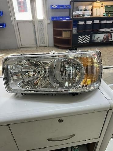 мужской свитер на молнии: Комплект передних фар DAF Новый — 2