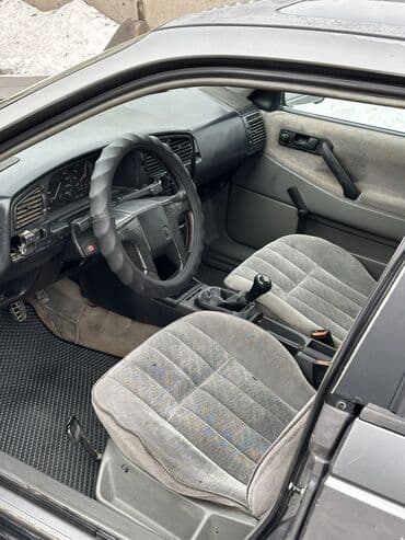 с вашей доплатой: Volkswagen Passat: 1990 г., 1.8 л, Механика, Бензин, Седан — 8