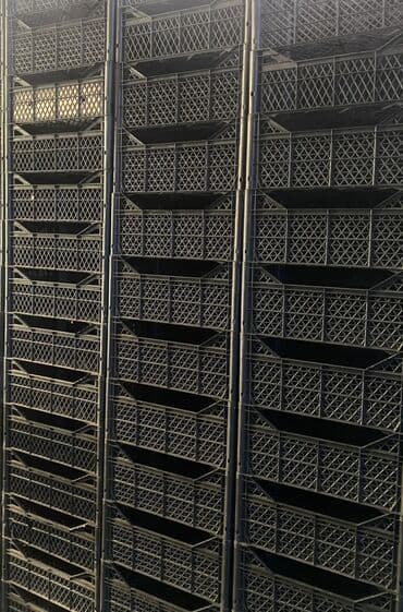 ящик пласмасовый: Пластиковый Ящик, Б/у — 1