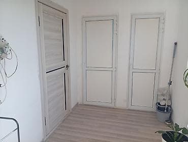 Коммерческая недвижимость: Дом кирпичный бетонный фундамент большой хол 24кв зал 25кв две спальни — 7