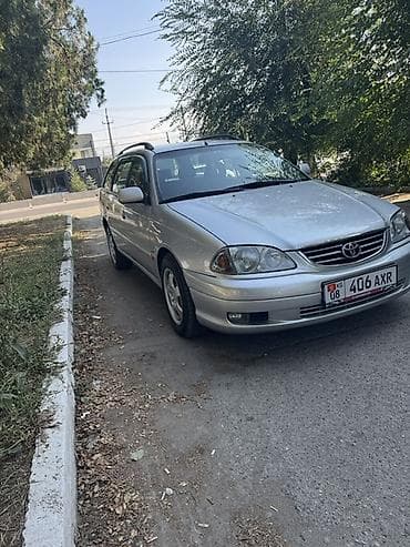 Toyota Avensis: 2002 г., 1.8 л, Механика, Бензин — 2