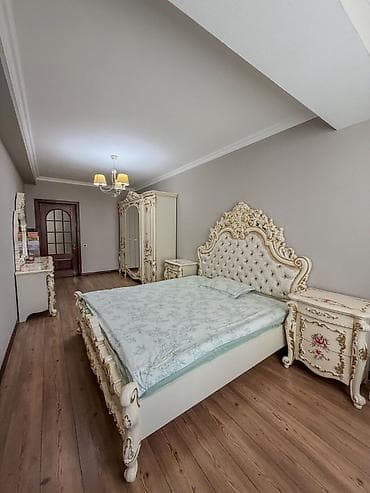 3 комнаты, 121 м², Элитка, 4 этаж, Косметический ремонт