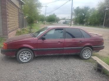 мерседес 124 с: Volkswagen Passat: 1988 г., Седан — 1