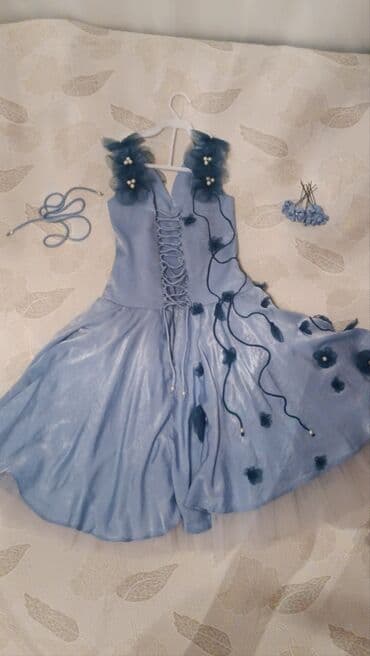 на 11 лет: Детское платье, цвет - Голубой, Б/у — 3