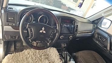 митсубиси пажеро: Mitsubishi Pajero: 2010 г., Автомат, Бензин, Внедорожник — 7