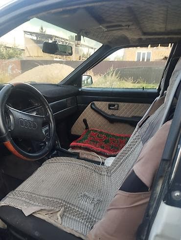 uni v: Audi 100: 1990 г., 2 л, Механика, Бензин, Седан — 5