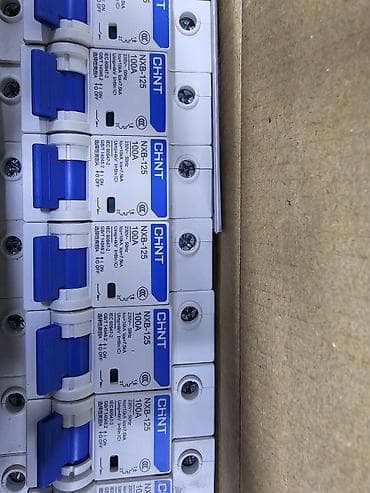 счетчик трехфазный: Автоматические выключатели и контактор CHINT 1) Автоматический — 4