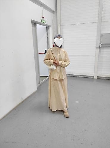 Комплект в бежевом цвете в стиле modest: - Длинная расклёшенная юбка в at lalafo.kg Комплект в бежевом цвете в стиле modest: - Длинная расклёшенная юбка в