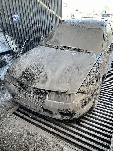 daixatsu move: Mitsubishi Carisma: 1996 г., 1.8 л, Механика, Бензин, Хэтчбэк — 7