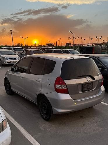 хонда аккорд унуверсал: Honda Fit: 2002 г., 1.3 л, Автомат, Бензин, Хэтчбэк — 6