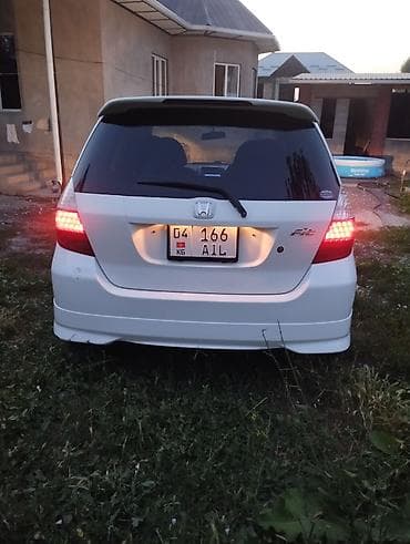 sprinter 315: Honda Fit: 2003 г., 1.3 л, Автомат, Хэтчбэк — 3