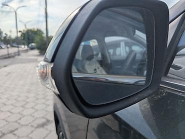 eclipse cross: MG ZS: 2023 г., 1 л, Автомат, Бензин, Кроссовер — 5