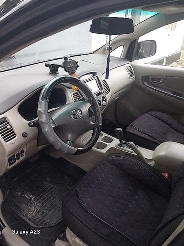 таёта эстима: Toyota Innova: 2009 г., 2.7 л, Автомат, Бензин, Минивэн — 3