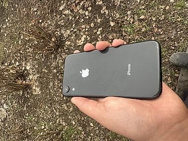 honor 10 lite: IPhone Xr, Б/у, 64 ГБ, Черный, Чехол, 76 % — 2