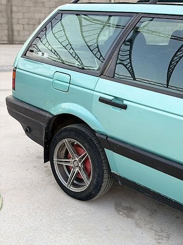 бир: Volkswagen Passat Variant: 1992 г., 1.8 л, Кол менен иштөөчү, Бензин, Универсал — 10