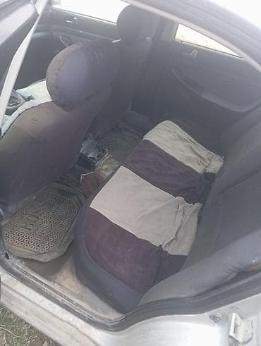 машина авди: Audi A4: 1995 г., Механика, Седан — 2