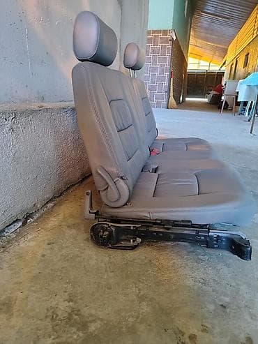 сиденье на портер: Заднее сиденье, Кожа, Lexus — 1