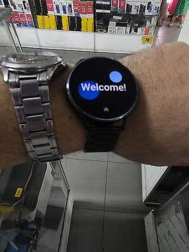 Samsung Galaxy Watch4 (модель на экране: Galaxy Watch4, BT) с круглым